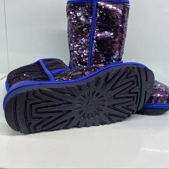 UGG |  Classic Short Sequin Navy Tonal Boots NEW In Box - Picture 8 of 8